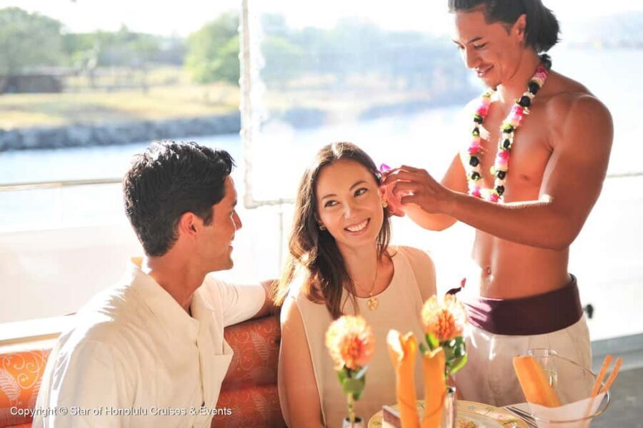 Honolulu: Sunset 5 Course Dinner Cruise with Entertainment - Quick hits before you board