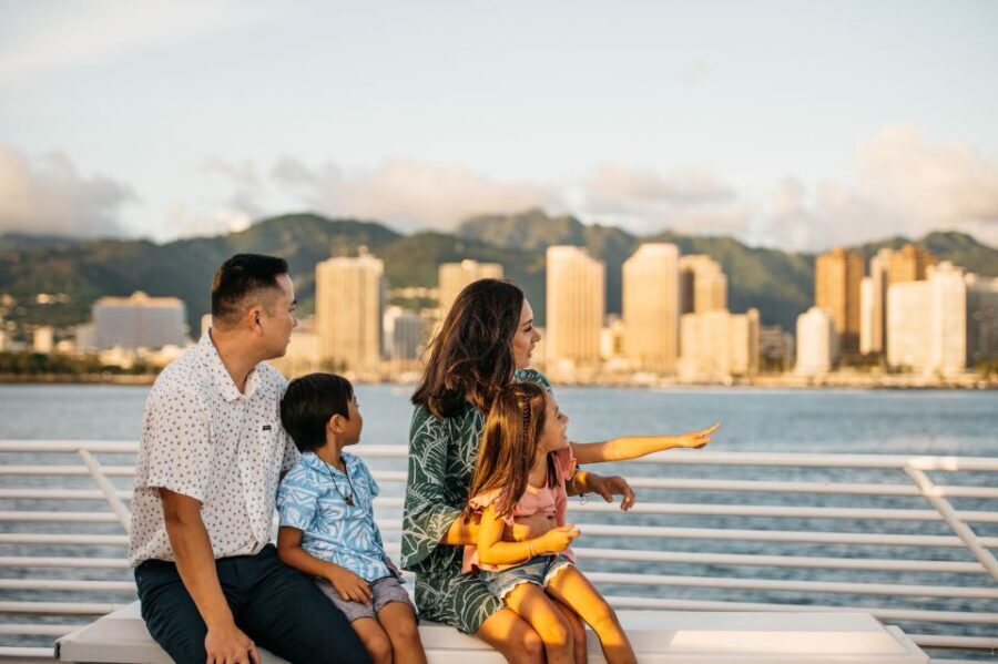 Honolulu: Waikiki Sunset and Cocktail Cruise - Sunset timing + cocktails: how the bar actually fits the experience