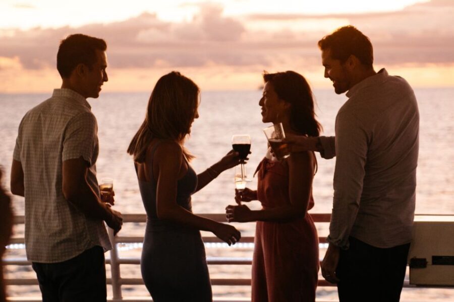 Honolulu: Waikiki Sunset and Cocktail Cruise - Getting on board at Majestic by Atlantis Cruises (and how check-in feels)