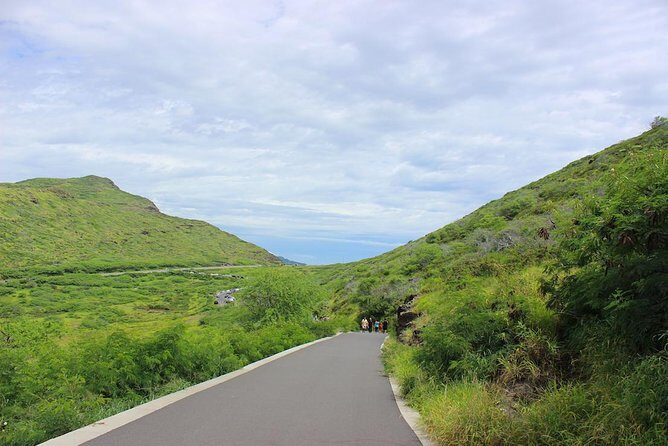 Makapu’u Lighthouse Trail and Shuttle Service - Should you book the Makapu‘u Lighthouse Trail and Shuttle?