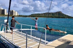 Moana’s Swim’n’Sail Cocktail Cruise Along the Waikiki Coast - Getting on board at Kewalo Basin: what to plan for