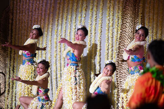 Nā Lei Aloha, A Waikīkī Lū'au - Timing that won’t steal your whole vacation