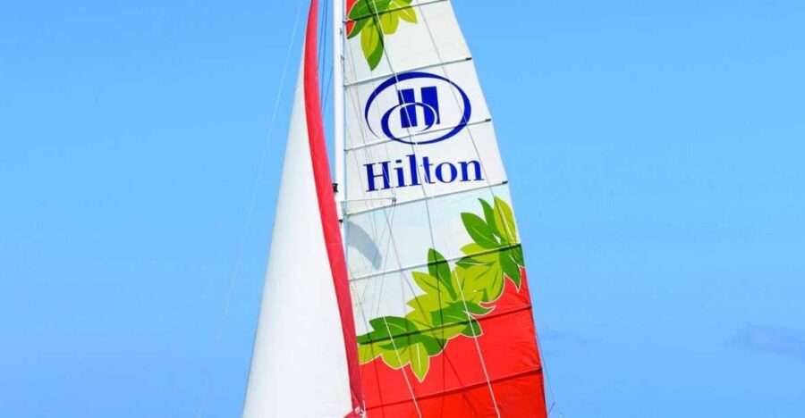 Oahu Boat Cruise to Diamond Head - Boarding at Port Waikiki: Finding the Tropics Bar & Grill kiosk