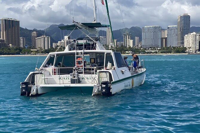 Oahu Catamaran Snorkel Tour: See Turtles 100% Guaranteed - Onboard extras: snacks, drinks, and that post-water reset