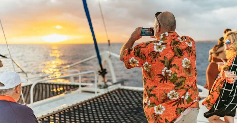 Oahu: Diamond Head Cruise with Drinks & Appetizers - Setting Up: Where You Board and How to Get There