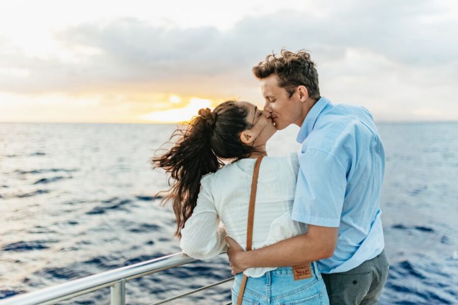 Oahu: Diamond Head Cruise with Drinks & Appetizers - Drinks on Board: Unlimited Non-Alcoholic Plus Two Alcoholic Drinks