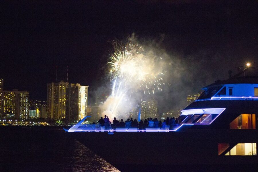 Oahu: Friday Night Fireworks Cocktail Cruise - What to bring for a comfortable night on the water