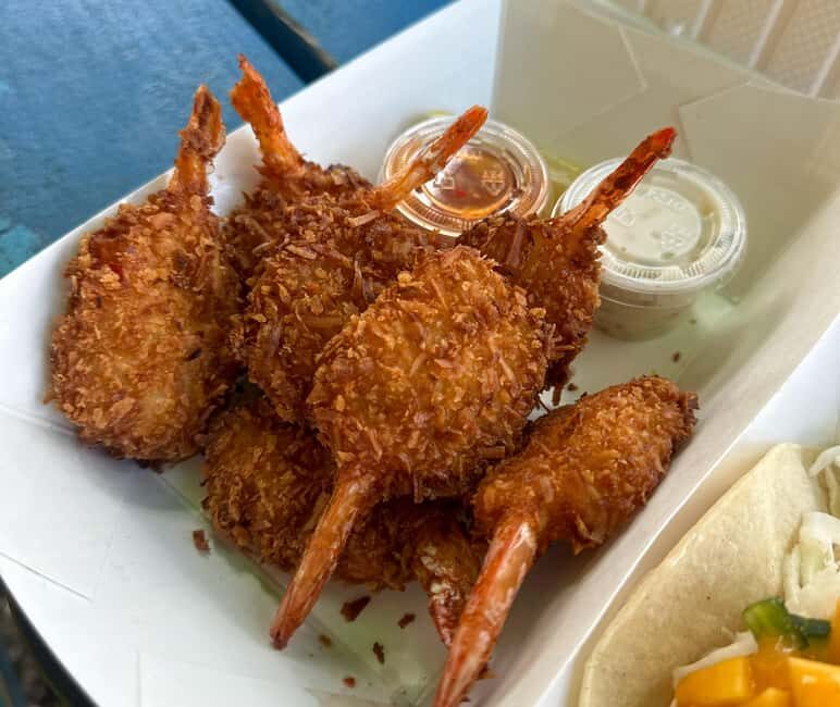 Oahu: Full-Day Guided Hawaiian Food and Photo Tour - Leonard’s Bakery Portuguese malasada: the sweet reset