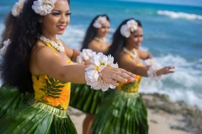 Oahu: Germaine's Luau - Drinks at the luau: what’s included, what’s not, and how it plays out
