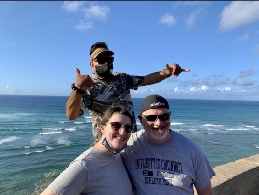 Oahu Hidden Gems & Waimea Botanical Garden/Waterfall tour - Dole Pineapple Plantation and Macadamia Farm Stops: Quick Views, Plan for Shopping Time