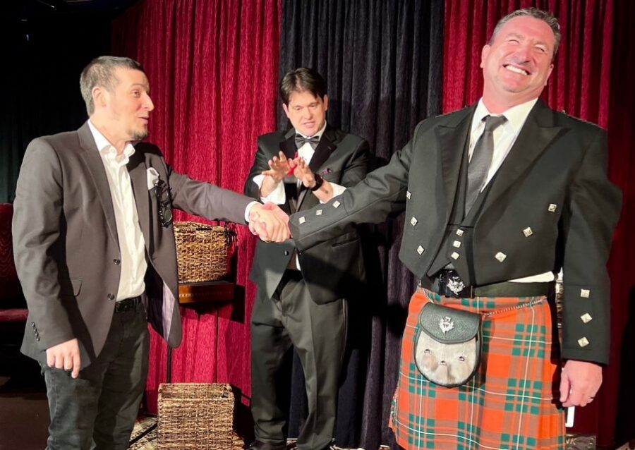 Oahu: Hilton Waikiki Beach Hotel Magical Mystery Show - Should you book the Magical Mystery Show at Hilton Waikiki?