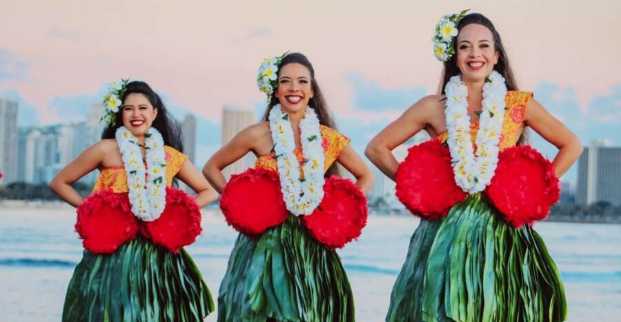 Oahu: Ka Moana Luau Dinner and Show at Aloha Tower - Entering the Aloha Tower dinner theatre