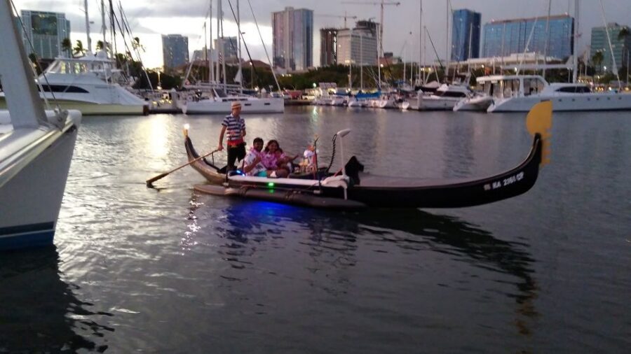 Oahu: Luxury Gondola Cruise with Drinks and Pastries - Should you book this Oahu gondola cruise?