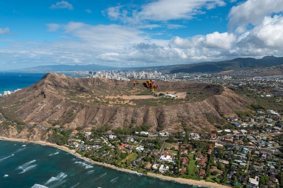 Oahu: Magnum P.I. Doors-Off Helicopter Tour - Waikiki and Ala Moana: coastline angles you can’t fake with a selfie stick