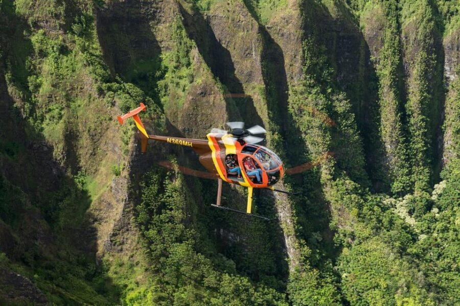 Oahu: Magnum P.I. Doors-Off Helicopter Tour - The 4-camera video system: great footage, but the souvenir package costs extra