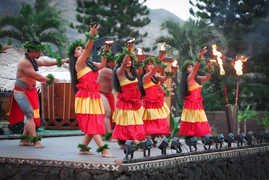 Oahu Pass: Save up to 50% on Top Attractions - Includes Luau - Royalty, Museums, and Old Honolulu: Iolani Palace + Bishop Museum + Queen Emma