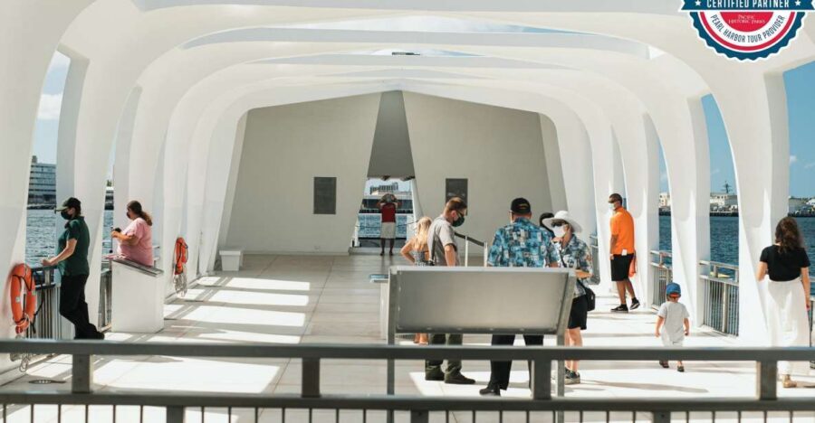 Oahu: Pearl Harbor, Arizona Memorial & Honolulu City Tour - From Waikiki pickup to Pearl Harbor: why the timing works