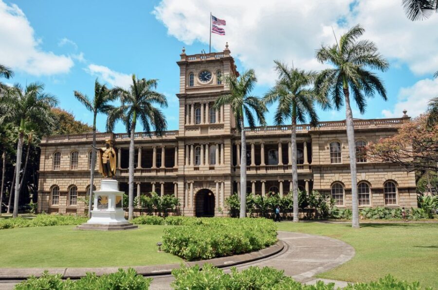 Oahu: Pearl Harbor, USS Arizona, and City Highlights Tour - Pearl Harbor Visitor Center: The Place That Makes the Memorial Hit Harder
