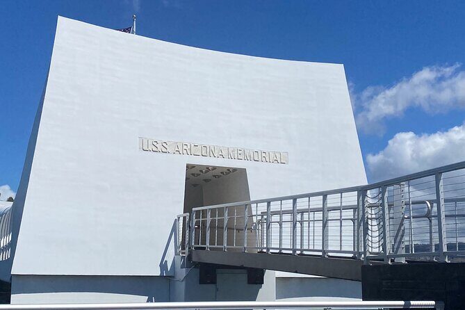 Oahu: Pearl Harbor USS Arizona Memorial Small Group Tour - Punchbowl National Memorial: The View Is Part of the Respect
