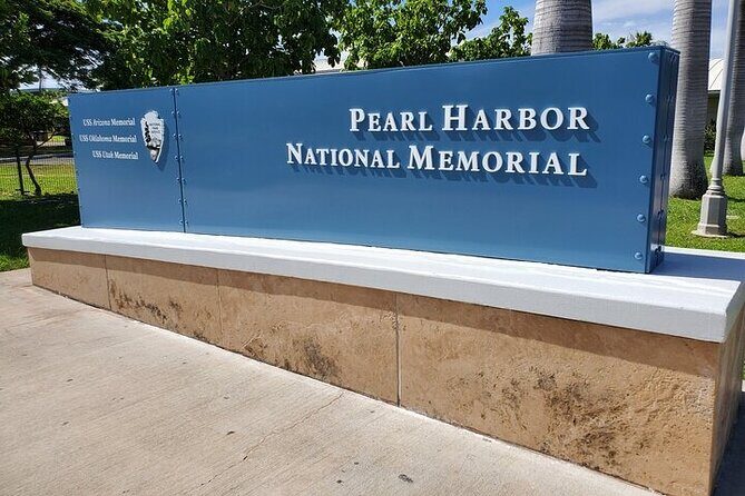 Oahu: Pearl Harbor USS Arizona Memorial Tour - The USS Arizona Memorial boat ride: what to expect and how to prepare