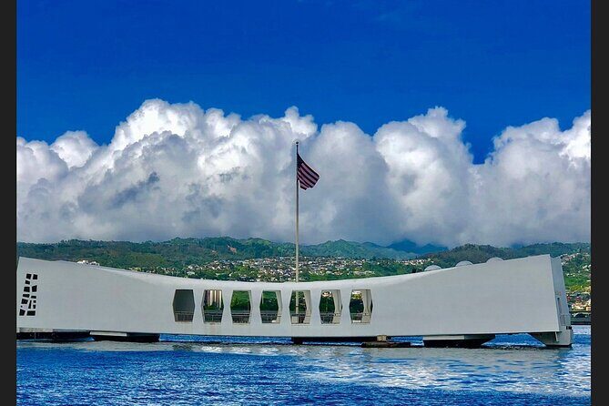 Oahu: Pearl Harbor USS Arizona Memorial Tour - The somber part: paying respects without turning it into a checklist