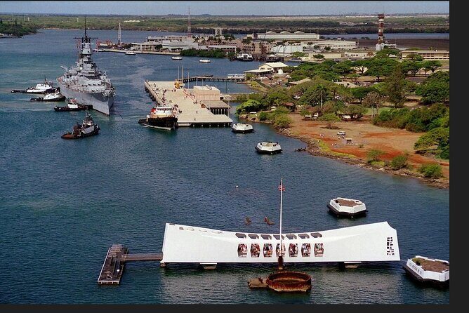 Oahu: Pearl Harbor USS Arizona Memorial Tour - Guides and group size: the real difference between good and meh