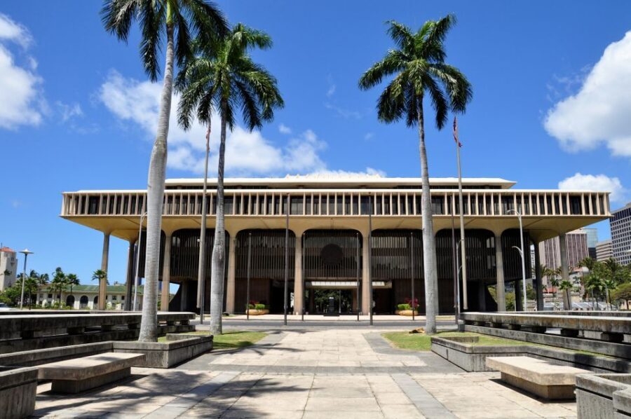 Oahu: Pearl Harbor, USS Arizona, Might Mo, & Honolulu Tour - Entering Pearl Harbor and heading straight for USS Arizona Memorial