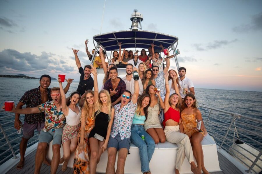 Oahu: Premium Waikiki Sunset Party Cruise with Live DJ - Drinks and the Refill Cup Math: Does $80 Add Up?