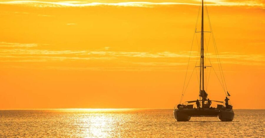 Oahu: Sunset Cruise of West Oahu with Drinks and Appetizers - Drinks on board: two included plus unlimited non-alcohol