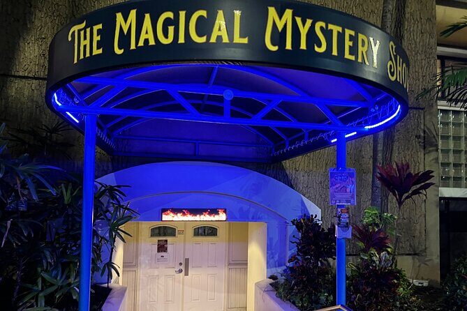 Oahu: The Magical Mystery Show! at Hilton Waikiki Beach Hotel - Inside the performance: the 1881 King Kalakaua moment