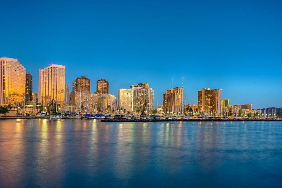 Oahu: Waikiki BYOB Friday Night Fireworks Cruise - The Crew and Onboard Atmosphere: Smooth Ride, Music, and Flexibility