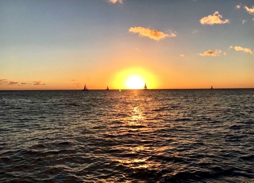 Oahu: Waikiki Glass Bottom Boat Sunset Cruise - Key Things to Know Before You Go