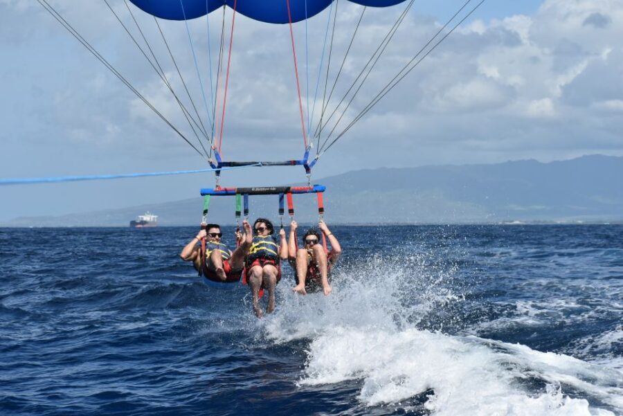 Oahu: Waikiki Parasailing - Weather and timing: why flexibility matters in Hawaii