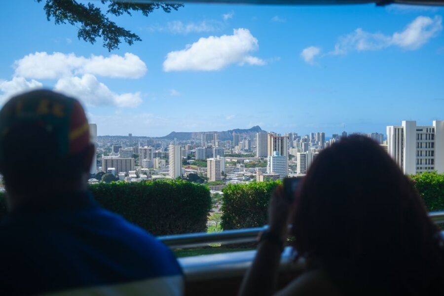 Oahu: Waikiki Trolley Hop-on Hop-off All-Line Pass - Getting On and Getting Off: What to Expect on the Trolleys