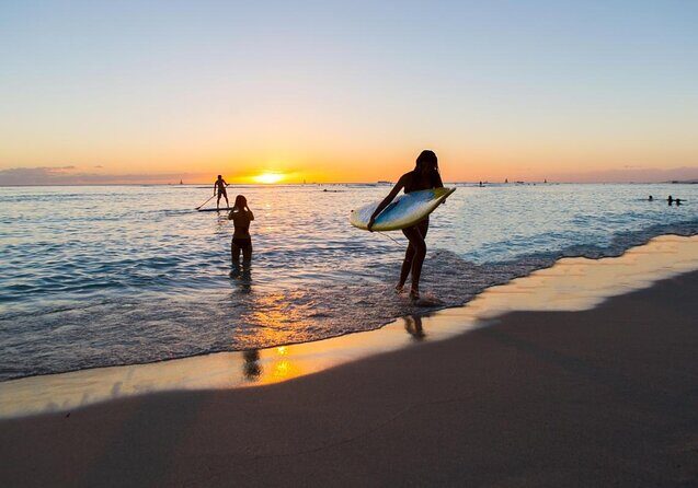 Oahu's Waikiki Coast: Moana’s Sunset Cocktail Sail - What makes the Moana Catamaran special on the water
