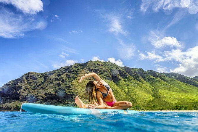 Paddleboard Yoga Class in Honolulu - The 75-minute flow: safety, warmups, standing work, and rocking savasana