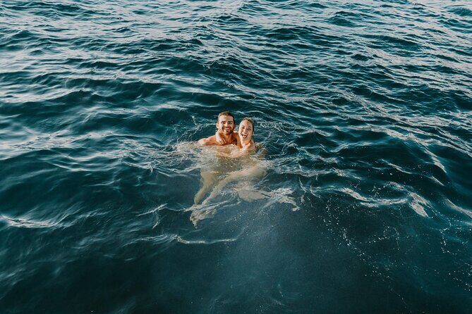 Paradise Waikiki Sunset Cruise + LIVE DJ + SWIMMING - How the 2-hour format really feels