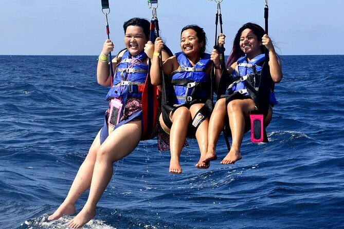 Parasailing in Waikiki from Oahu Hawaii - Optional Splash: The Quick Ocean Dip Moment
