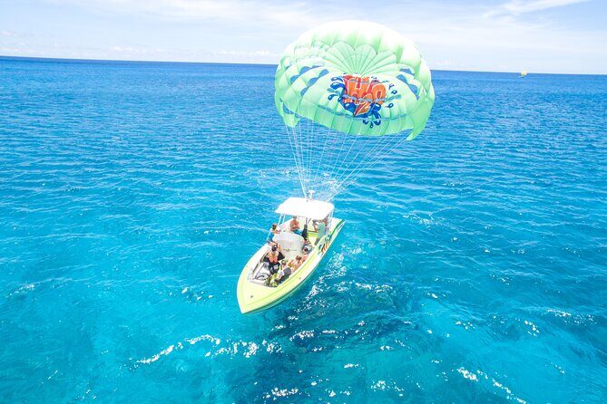 Parasailing on Maunalua Bay- Oahu's off Waikiki Playground - The boat cruise: included relaxation on crystal-clear water