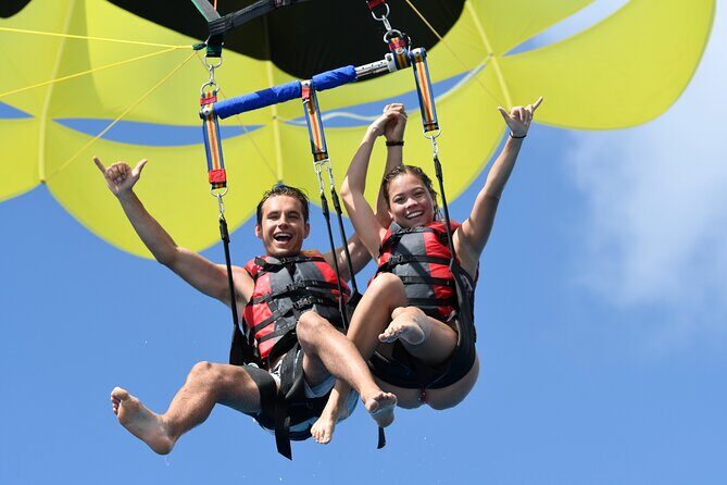Parasailing on Maunalua Bay- Oahu's off Waikiki Playground - Maunalua Bay: the quick path from Waikiki chaos to sky time