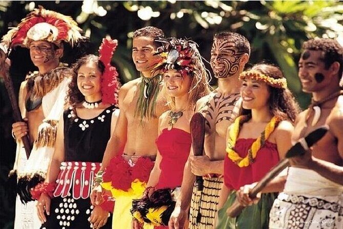 Pearl Harbor, Dole Plantation, and Polynesian Center from Kauai - North Shore drive: surf legends without needing to be a surfer