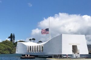 Pearl Harbor [Early Access], USS Arizona & Historic Honolulu Tour - The USS Arizona Memorial boat ride: how tickets work and how to plan your photos
