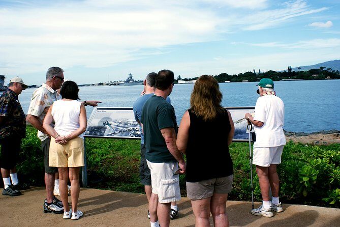 Pearl Harbor Official Deluxe Multimedia and VR Tour Combo - Pearl Harbor National Memorial: A Self-Guided Tour That Keeps the Story Straight