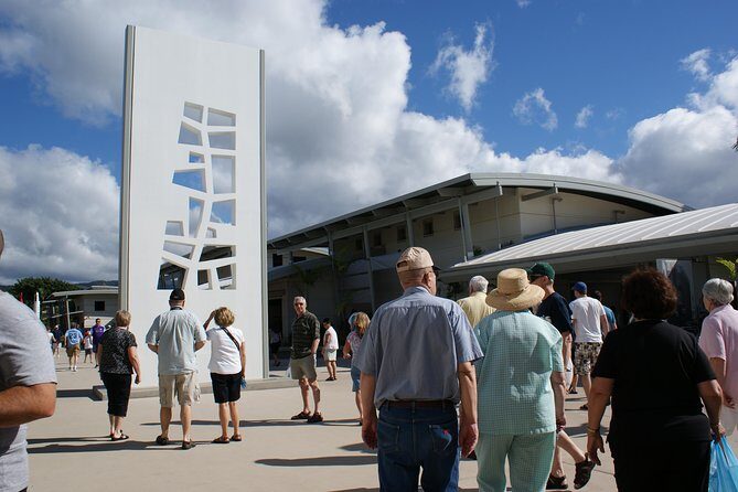 Pearl Harbor Official Deluxe Multimedia and VR Tour Combo - Timing Your Day at Pearl Harbor (7:00 AM to 5:00 PM)