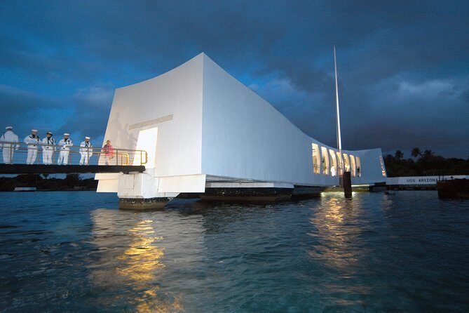 Pearl Harbor Tour Arizona Memorial and USS Bowfin - Pickup and timing: how you avoid the Pearl Harbor stress