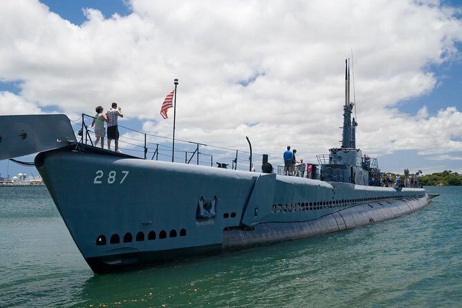 Pearl Harbor, USS Arizona and Honolulu City Tour - The early-morning pickup that keeps your day sane