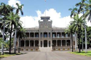 Pearl Harbor, USS Arizona and Honolulu City Tour - USS Arizona Memorial: film first, then the shuttle boat experience