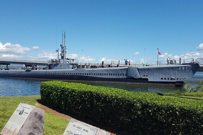 Pearl Harbor USS Arizona & Bowfin Submarine - Punchbowl Crater and Honolulu landmarks: a meaningful way to extend the story