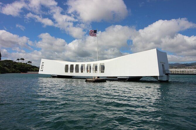 Pearl Harbor USS Arizona & Bowfin Submarine - Pearl Harbor Visitor’s Center briefing and the WWII video stops