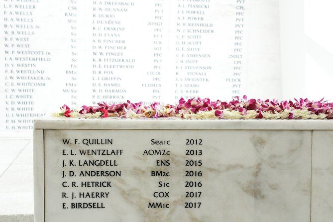 Pearl Harbor USS Arizona Memorial and Honolulu City Tour - USS Arizona Memorial: Tickets, Film, and the Harbor Boat Ride